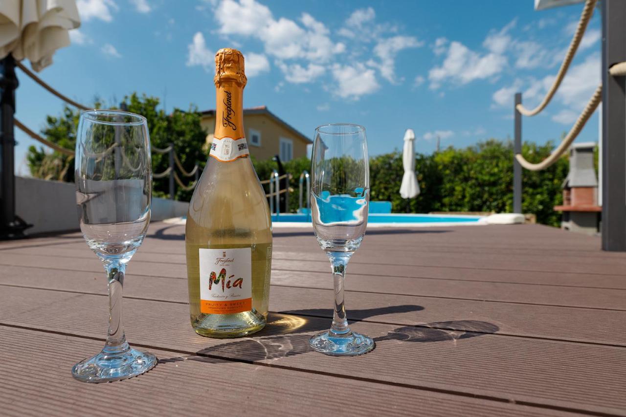 Malo Ferienvilla Privlaka, Pool, Boje, Wi-Fi, Wallbox Privlaka  Exteriér fotografie