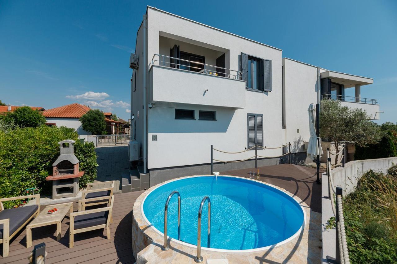 Malo Ferienvilla Privlaka, Pool, Boje, Wi-Fi, Wallbox Privlaka  Exteriér fotografie