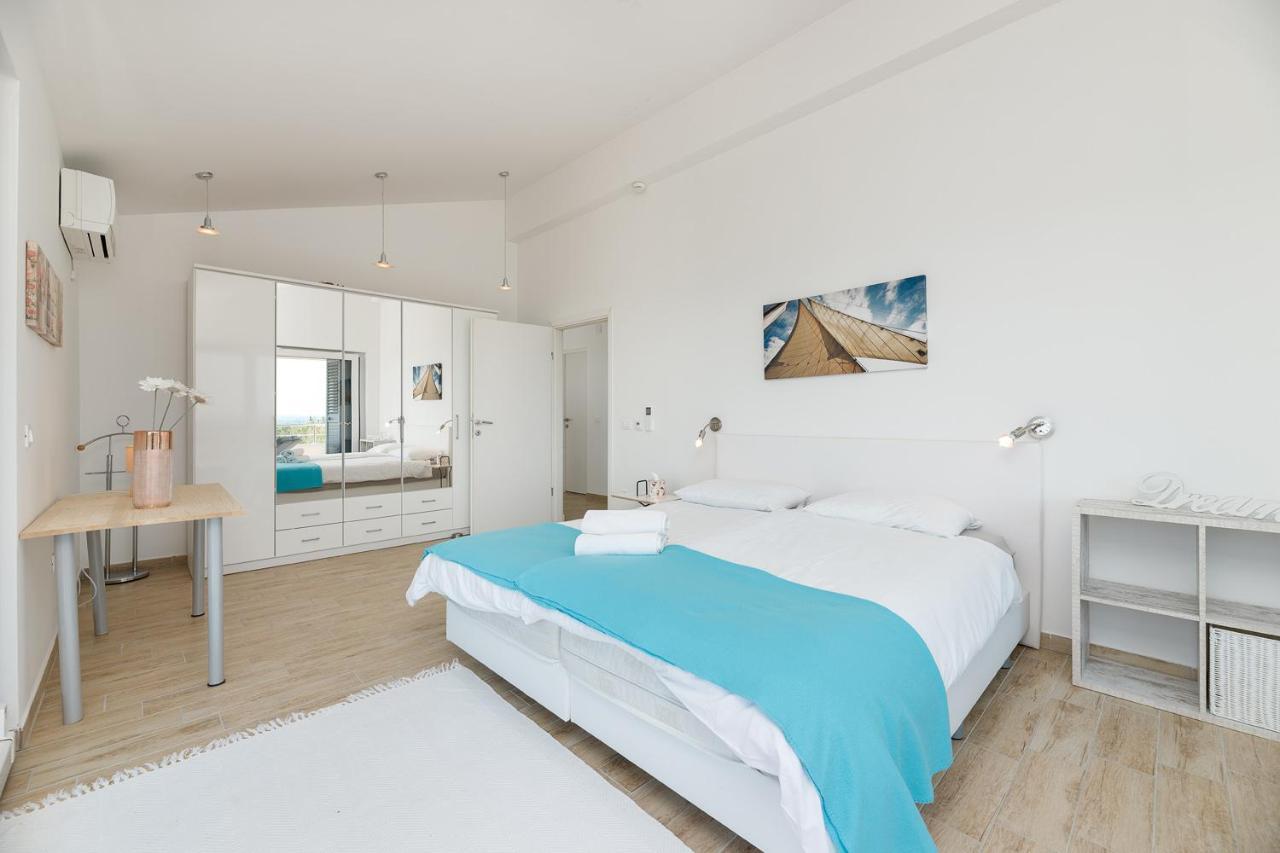 Malo Ferienvilla Privlaka, Pool, Boje, Wi-Fi, Wallbox Privlaka  Exteriér fotografie