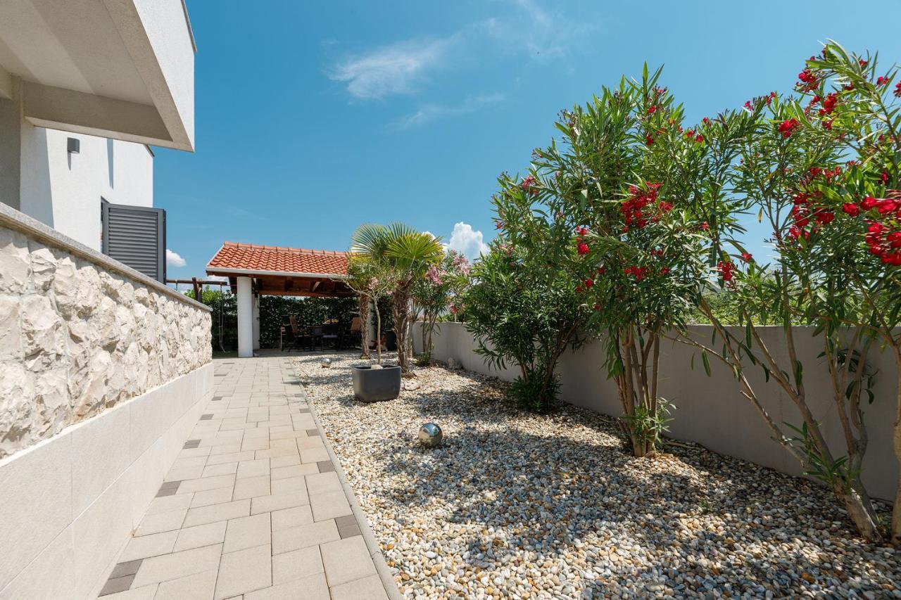 Malo Ferienvilla Privlaka, Pool, Boje, Wi-Fi, Wallbox Privlaka  Exteriér fotografie