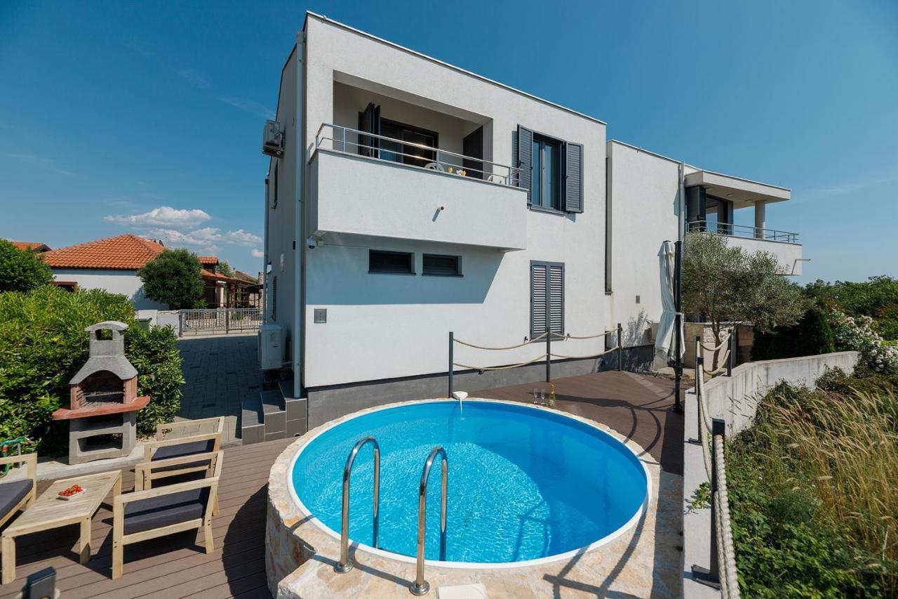 Malo Ferienvilla Privlaka, Pool, Boje, Wi-Fi, Wallbox Privlaka  Exteriér fotografie
